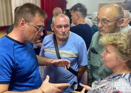 Продолжается диалог с местными жителями